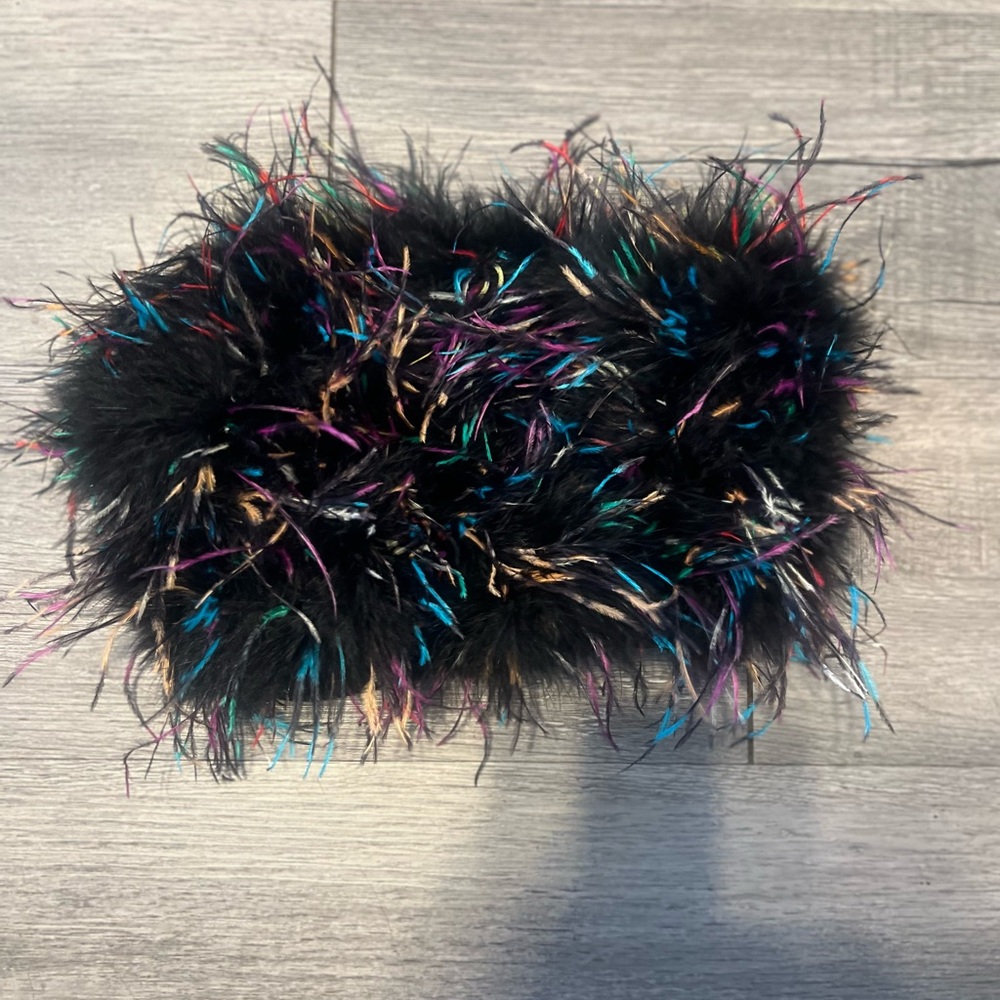 Chic Multicolor Feather Crop Top - image 2